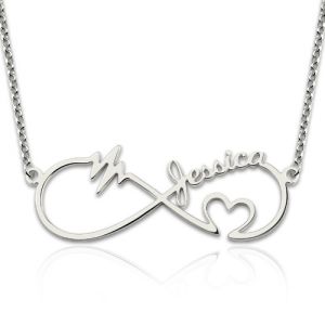 Love Knot Necklace med namnen Sterling Silver