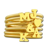 Personlig stapelbar ring med initialer 18k guldpläterad