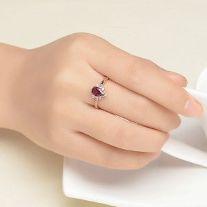 Drop-shaped gemstone ring