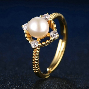 white pear ring with gemstone