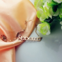 Solid roseguld Rebecca Style Namn halsband