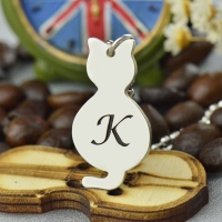 Personlig Tiny Cat Initial Hänge Halsband Silver
